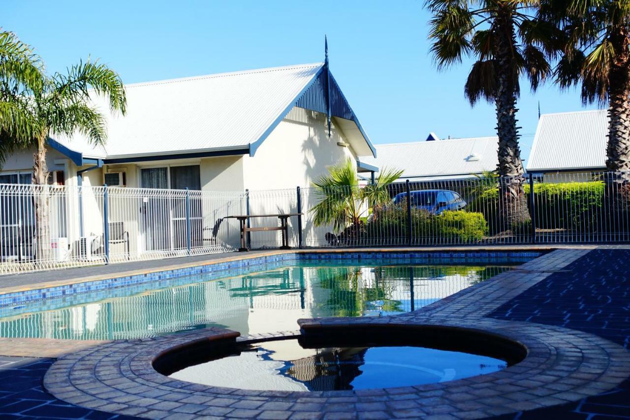 Torquay Tropicana Motel Екстериор снимка